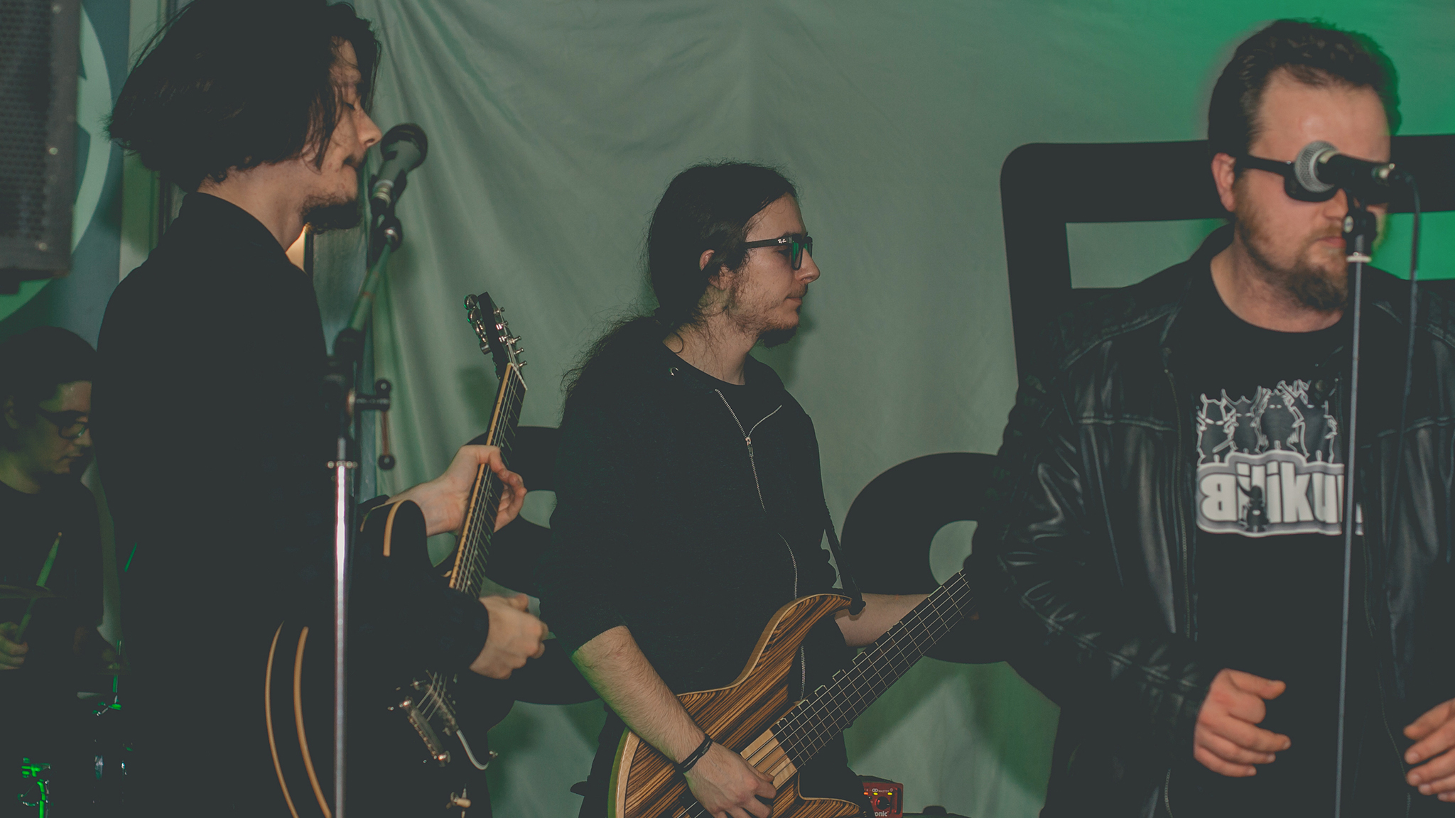 The Fakin’ Lajsne, Sloboda