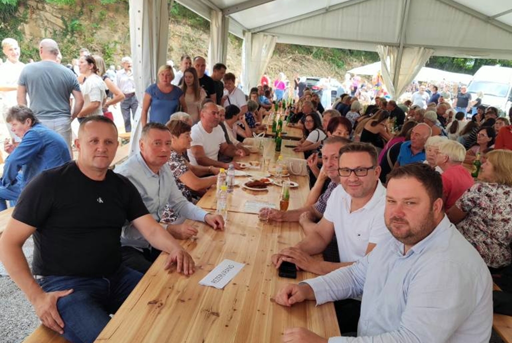 bednja-potkova (4) bednja-potkova (4)