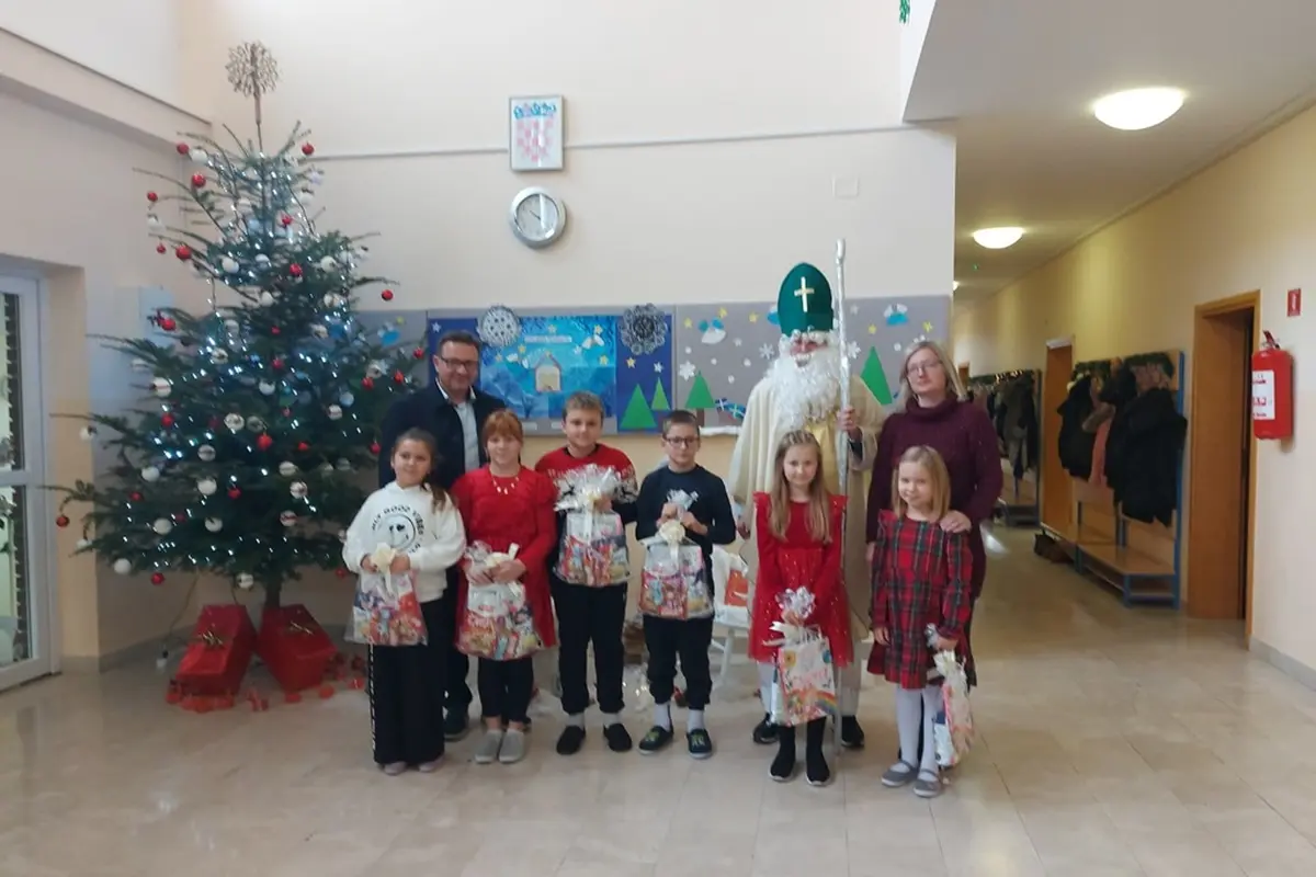 bednja-sveti nikola-darovi (24) bednja-sveti nikola-darovi (24)