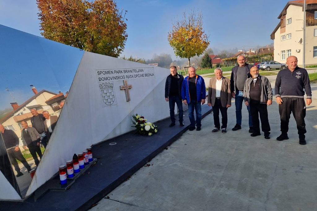 bednja, svi sveti, polaganje vijenaca (3)