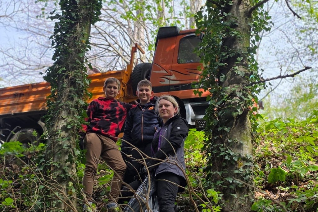 bednja-zelena cistka (24) bednja-zelena cistka (24)