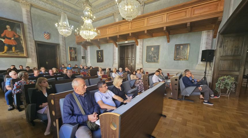 Image 5730239 (auto) Image 5730239 (auto)