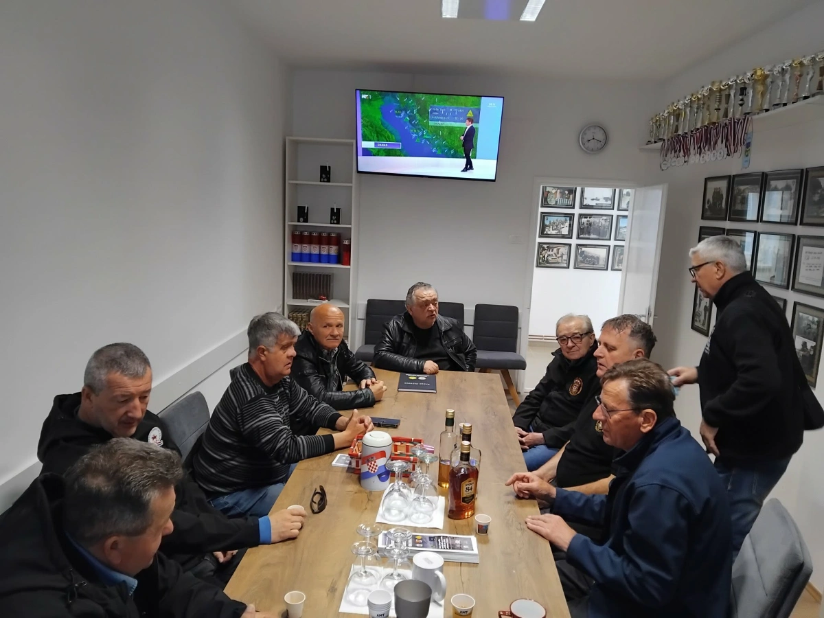 bljesak 10 ivanec