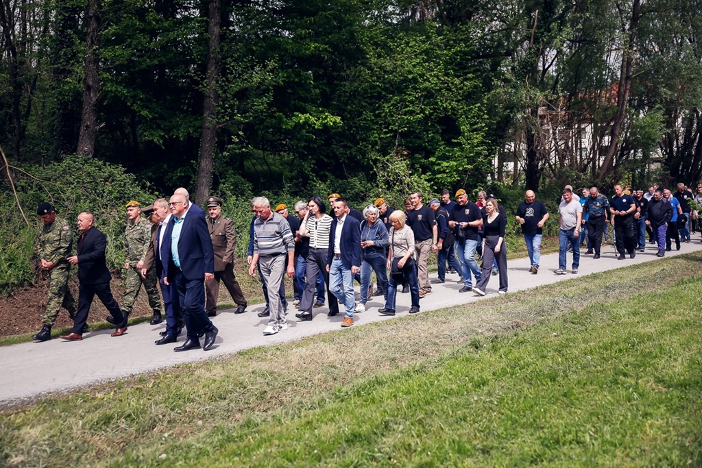 brigadni general Dvekar šetnica (26) brigadni general Dvekar šetnica (26)