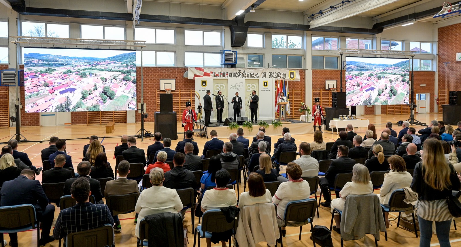 Općina Ljubešćica, Andrej Plenković, Nenad Horvatić