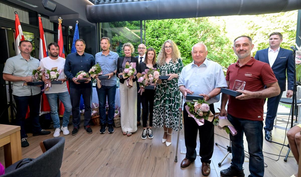 Image 5374076 (auto)