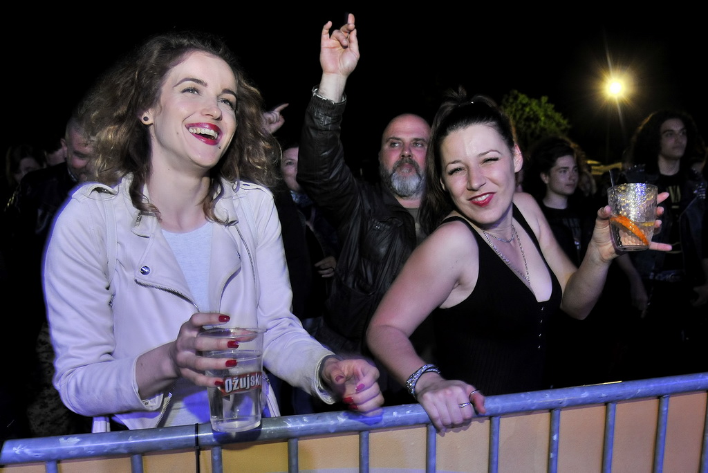 Psihomodo pop na motorijadi u Biškupcu