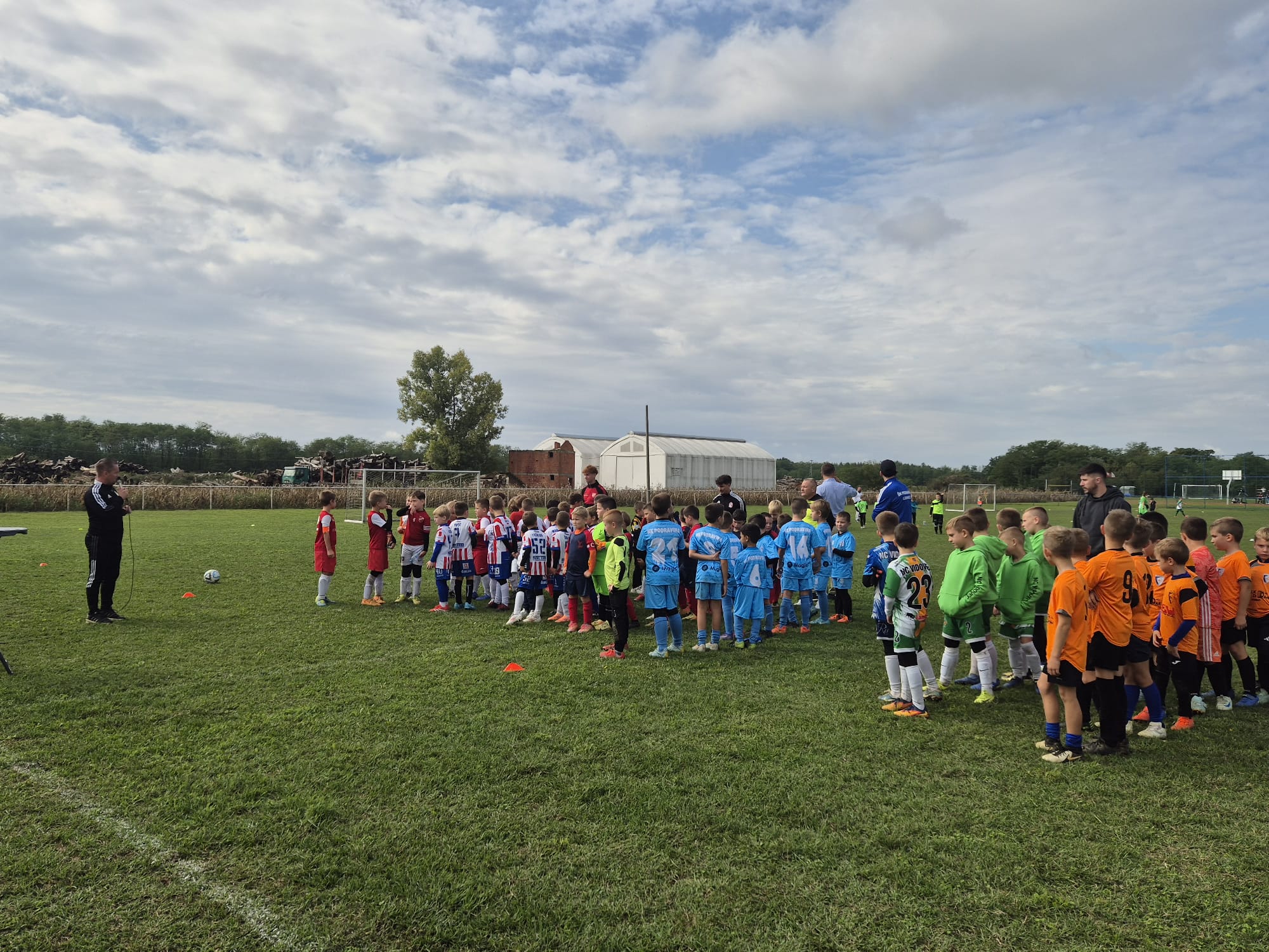 c279d42a-f812-45c8-aa38-a99353ec2683