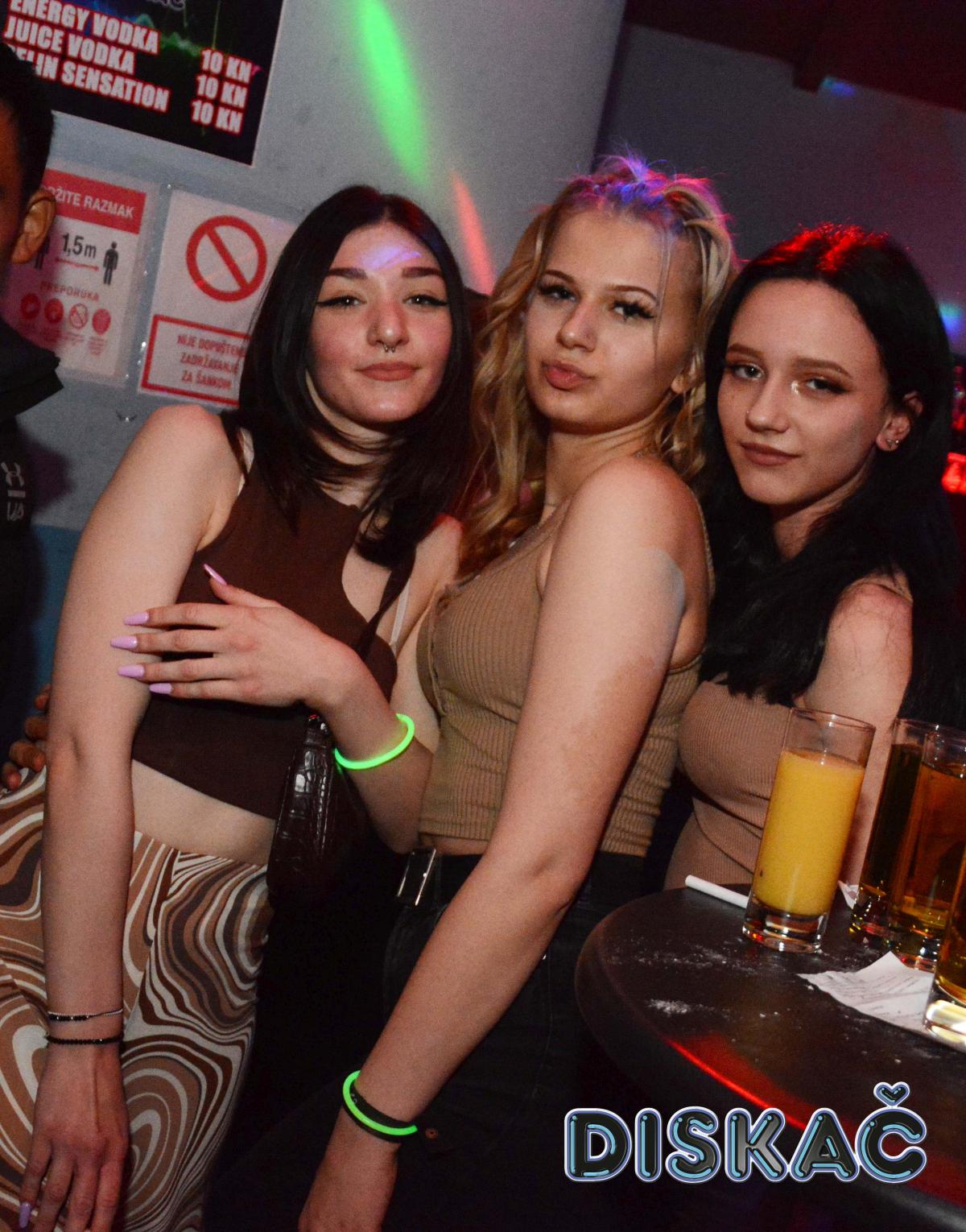 Image 5323044 (auto)