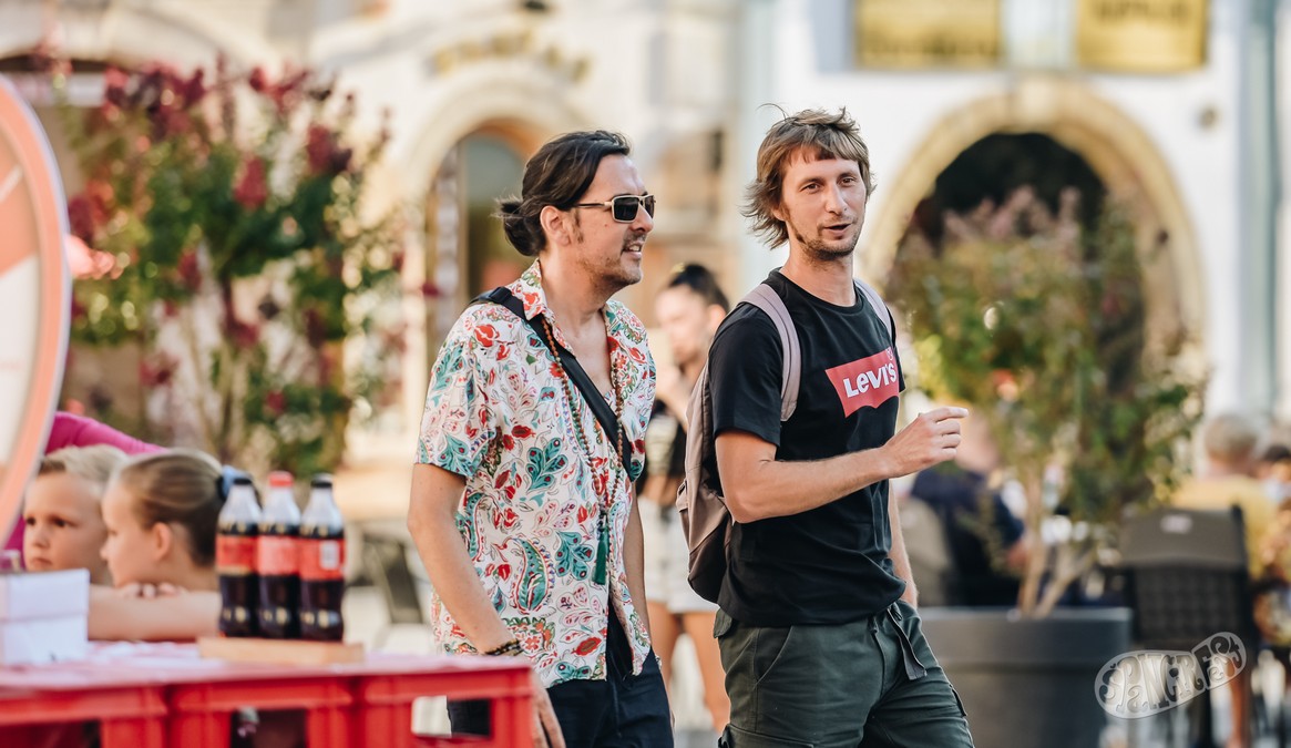 Image 5809999 (auto)