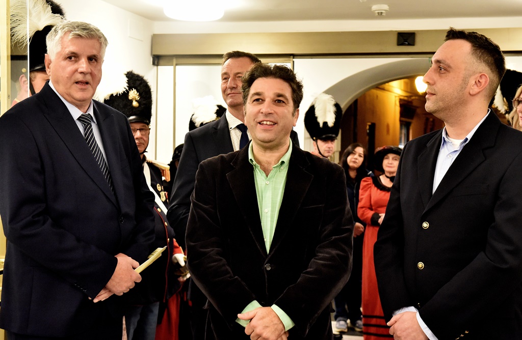 Image 5892917 (auto)