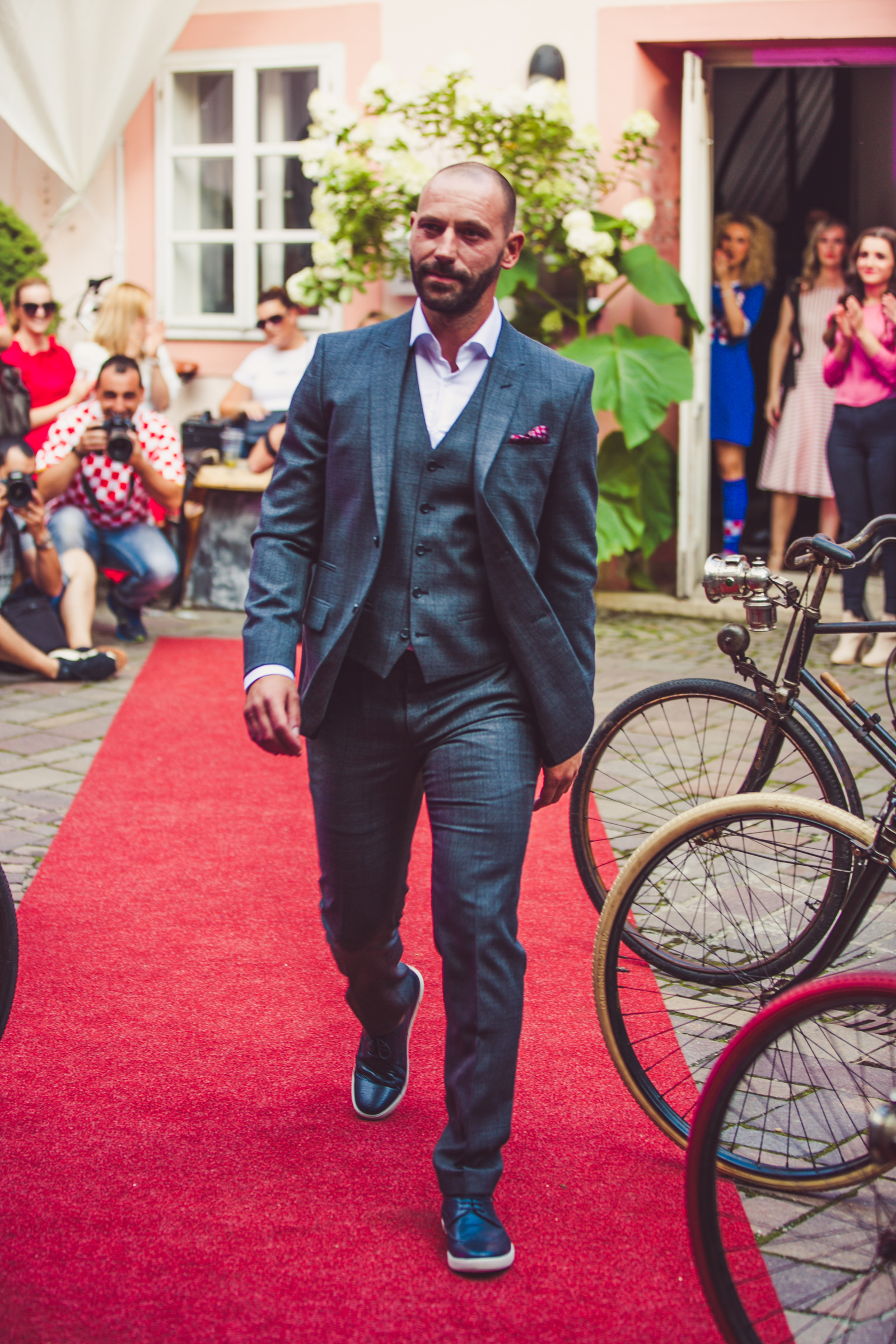 Image 2729521 (auto) Image 2729521 (auto)