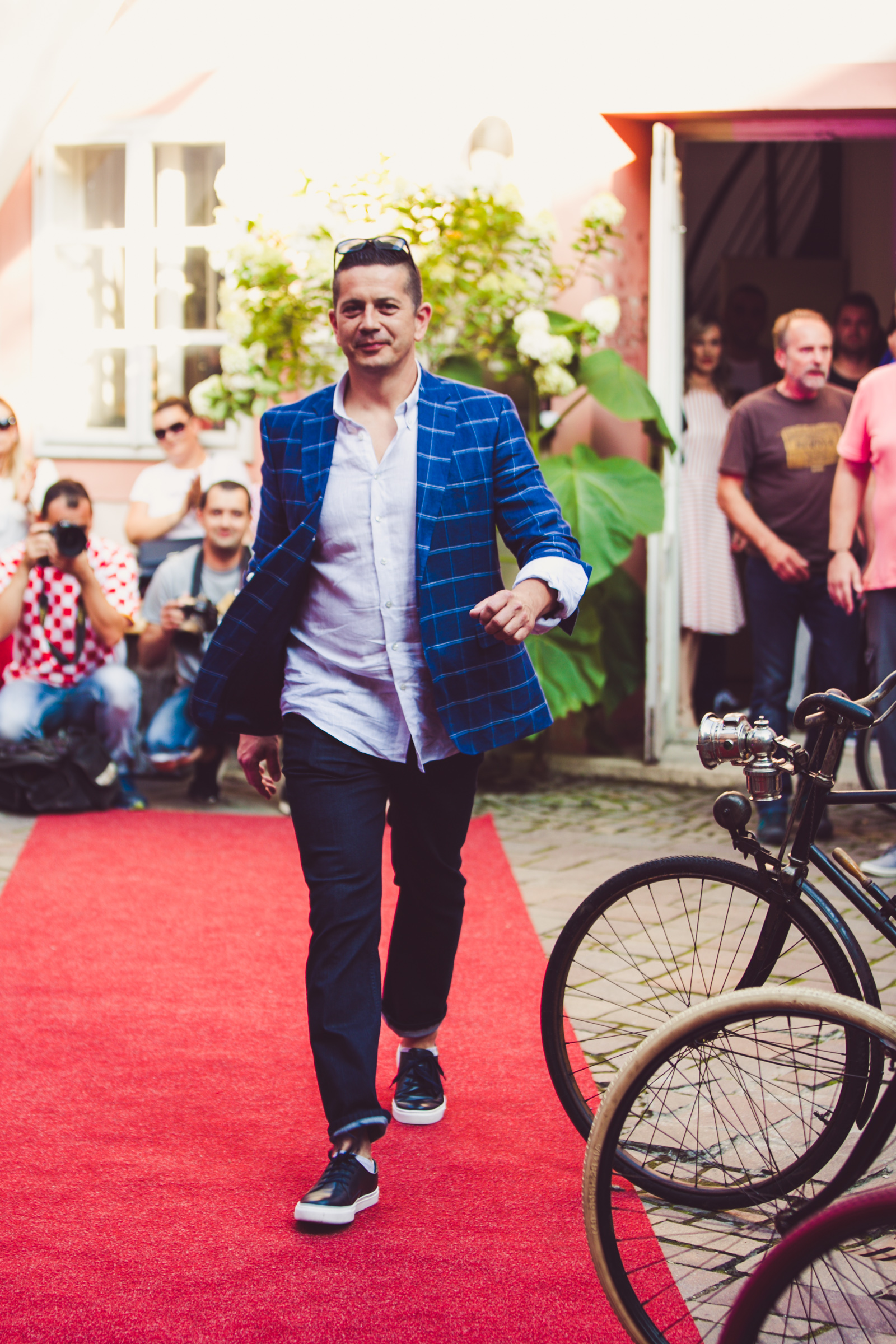 Image 2729503 (auto) Image 2729503 (auto)