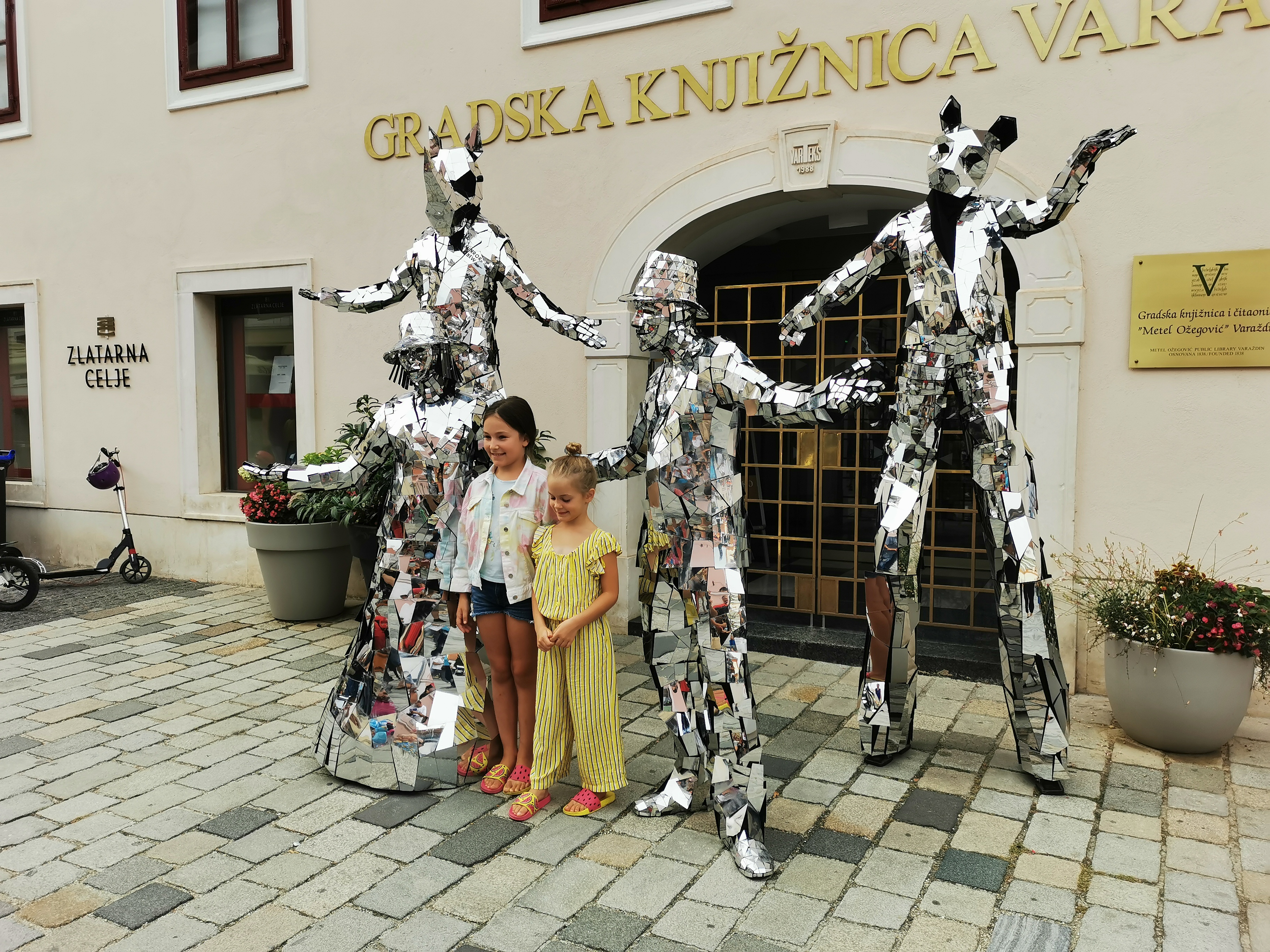 Drom, Drum Attack, Mirror Crew