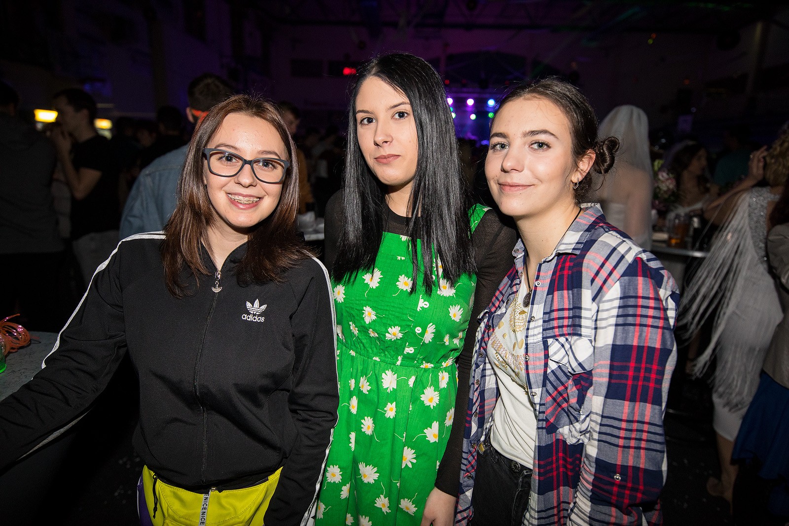 TRASH PARTY U PRELOGU Minea, Ivana Banfić i Ella napravile ludnicu na partyju!