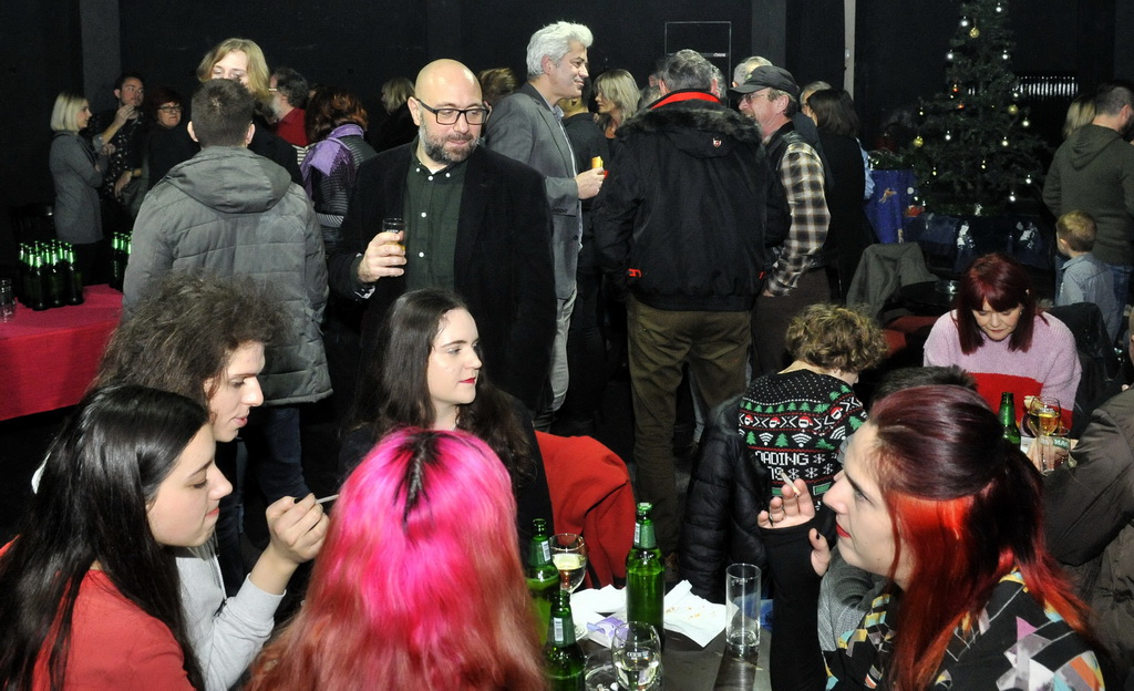 Praizvedba predstave Trojica u Trnju