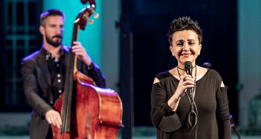 Amira Medunjanin Amira Medunjanin