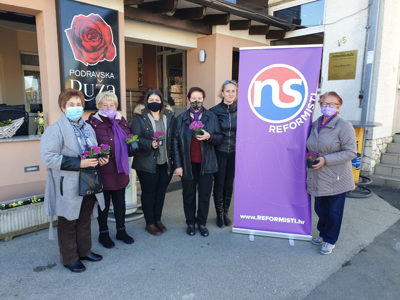 Reformisti, Dan žena