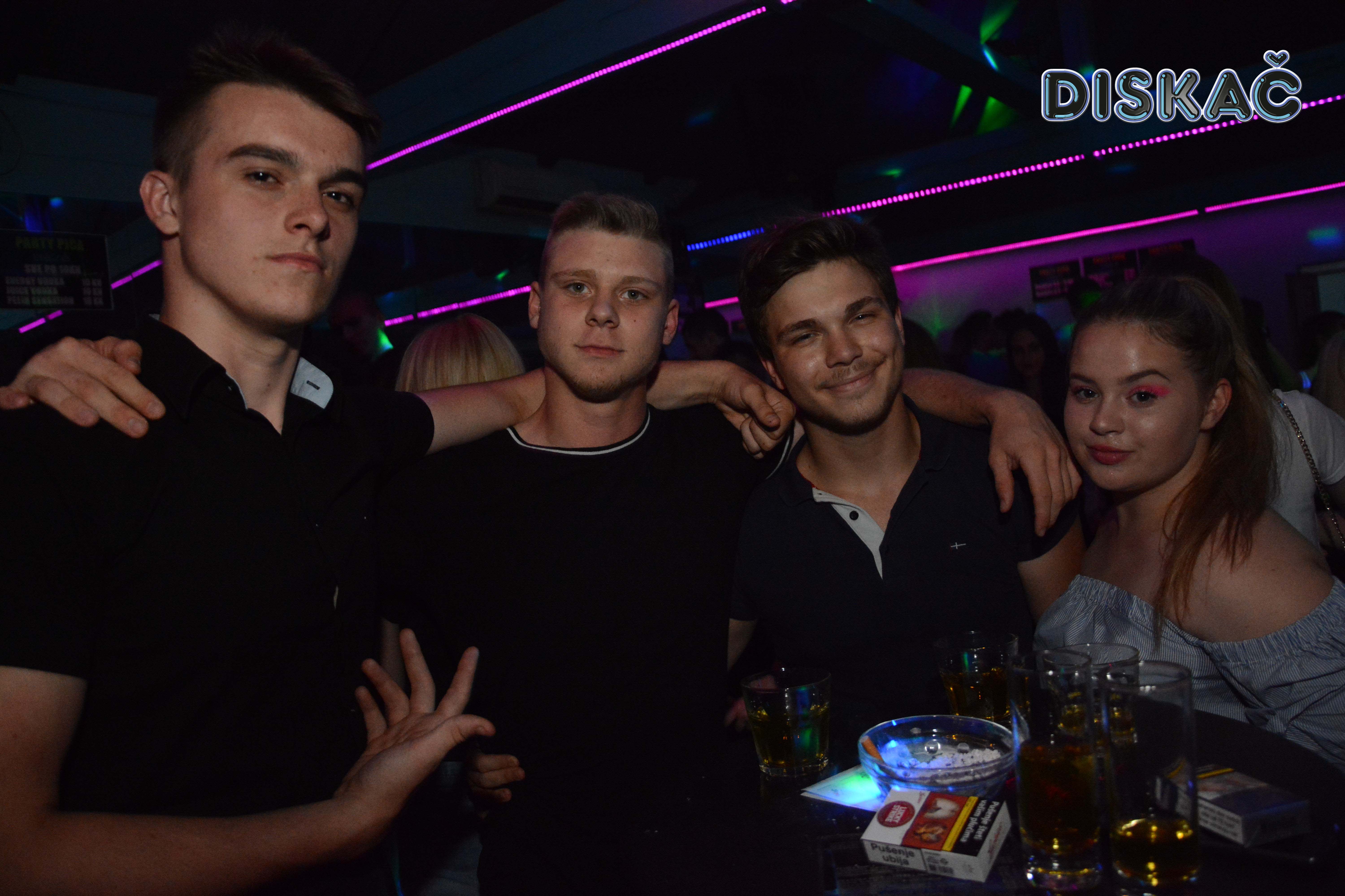 Image 3834441 (auto)