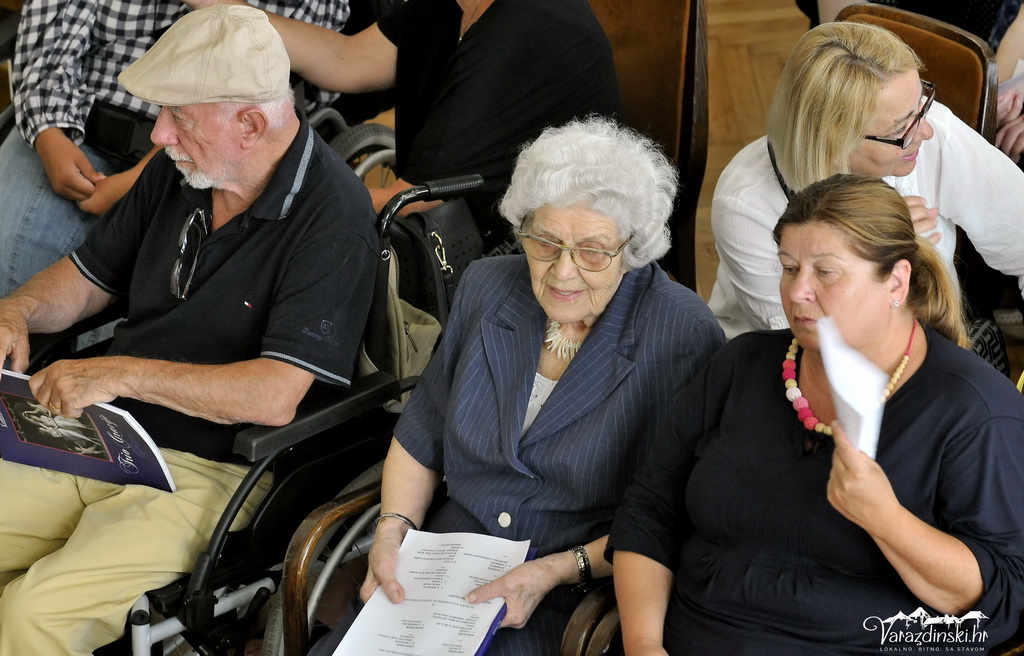 Image 3704333 (auto)