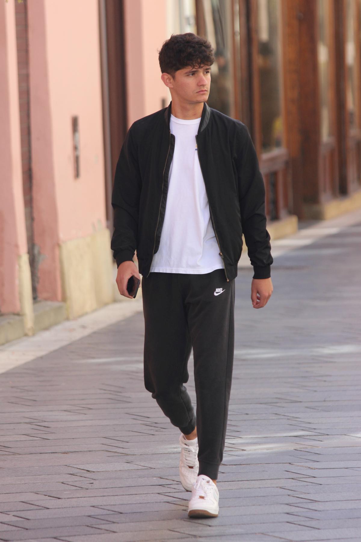 Image 5490242 (auto)