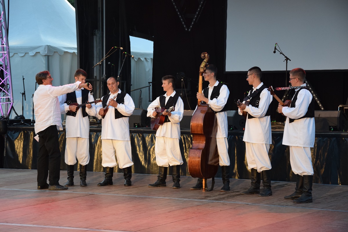 Image 5793047 (auto)