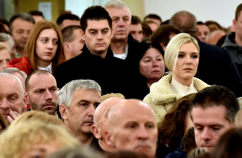 Image 4024637 (auto) Image 4024637 (auto)