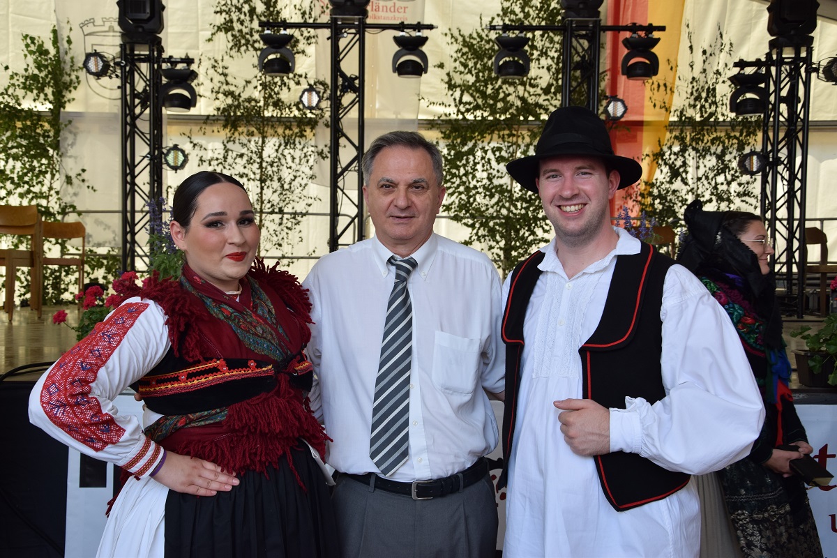 Image 5771863 (auto)