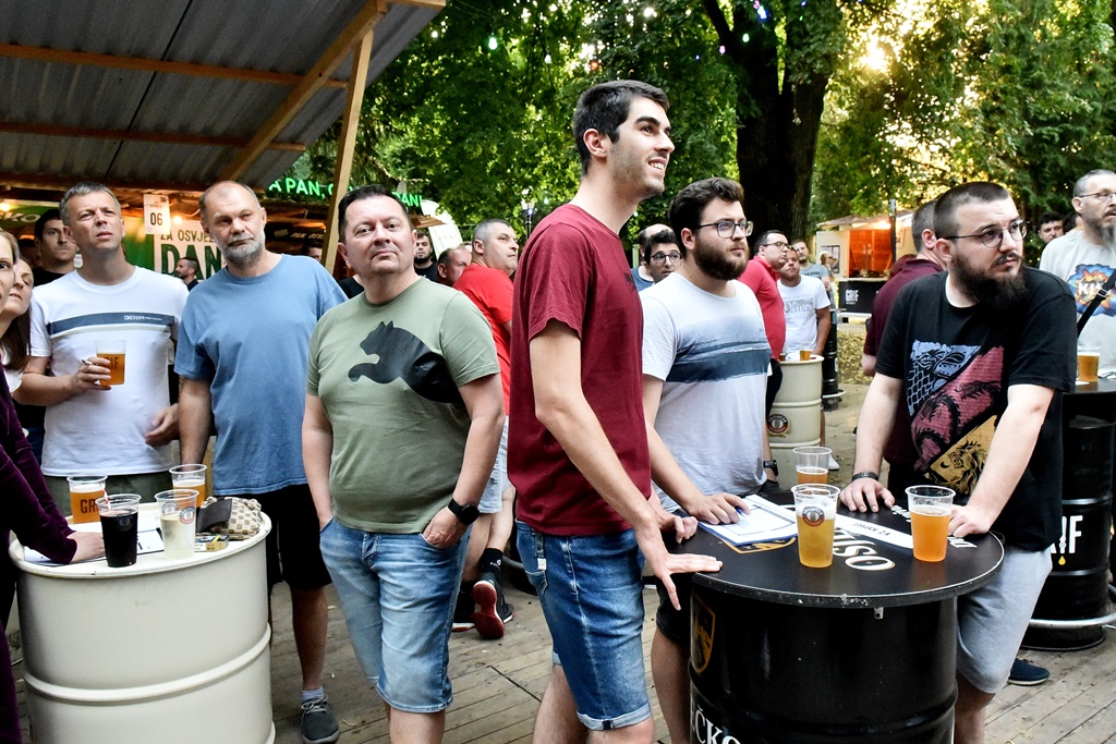 Biergarten 15.6.2022. Open air pub quiz by Darac