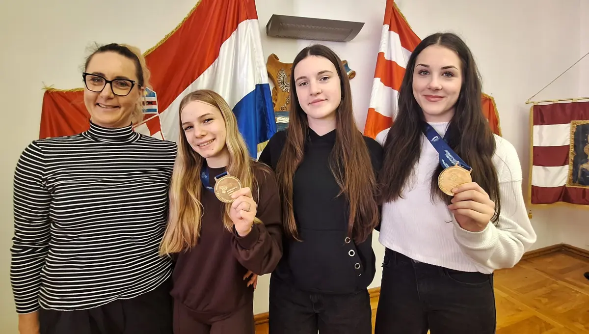 centri_izvrsnosti_sport_rukometasice_koka_zlato_2026 (2) centri_izvrsnosti_sport_rukometasice_koka_zlato_2026 (2)