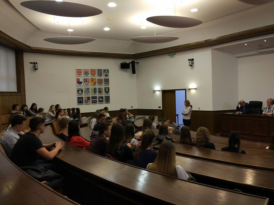 3076265116574905809663621848432