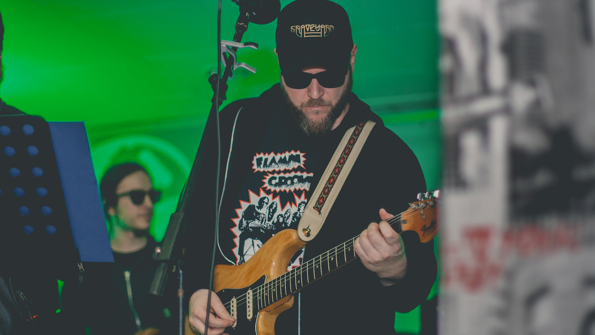 The Fakin’ Lajsne, Sloboda