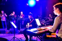 cloud buzz – vzhr 02