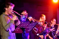 cloud buzz – vzhr 05