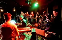 cloud buzz – vzhr 13