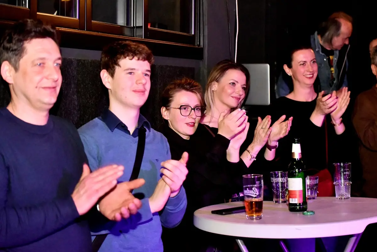 cloud buzz – vzhr 19