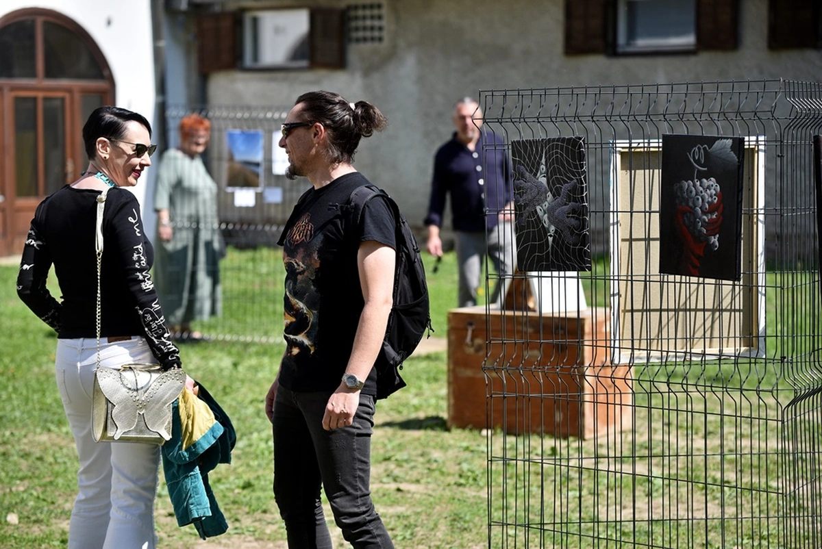 ctrl art izlozba mladi umjetnici – vzhr 10