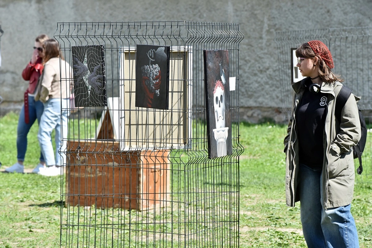 ctrl art izlozba mladi umjetnici – vzhr 12