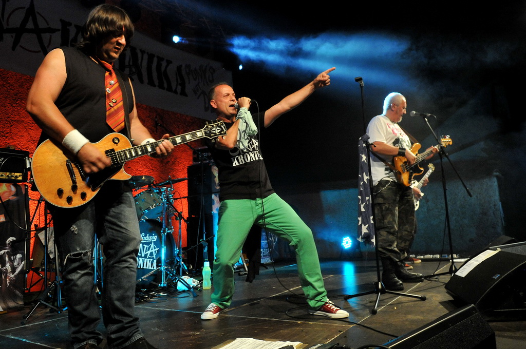 Image 2731243 (auto)