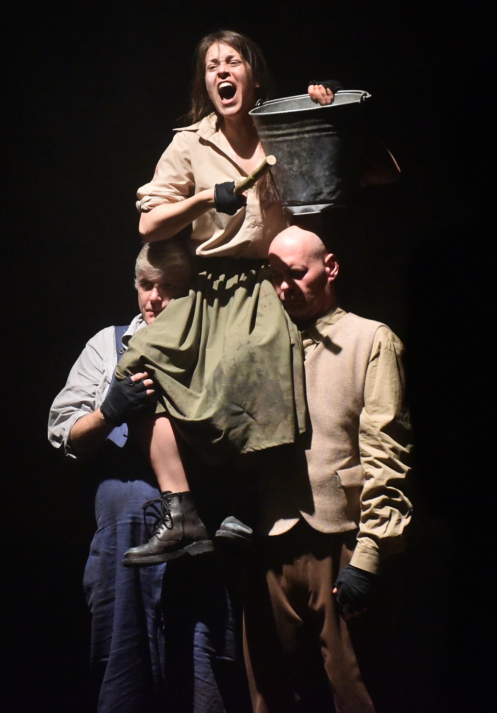 Majka Hrabrost i njezina djeca