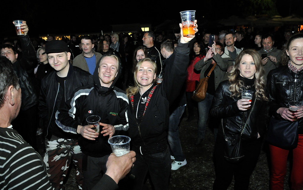 Psihomodo pop na motorijadi u Biškupcu