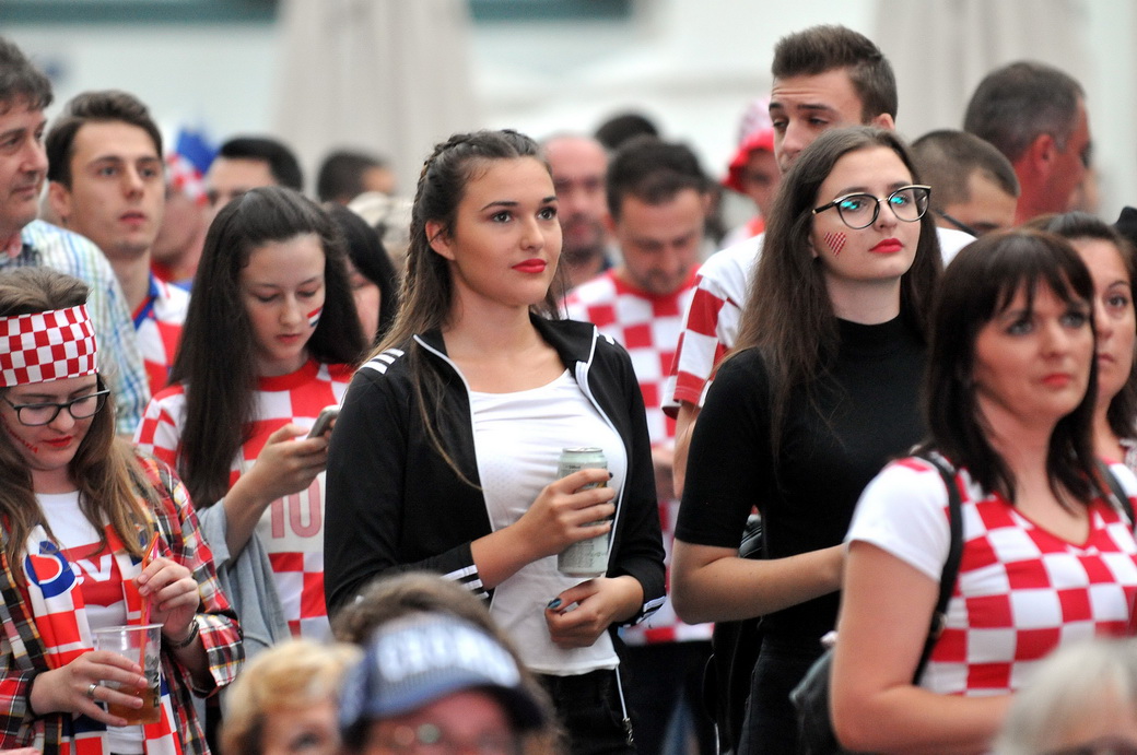 Navijači na Korzu, utakmica Hrvatska – Engleska