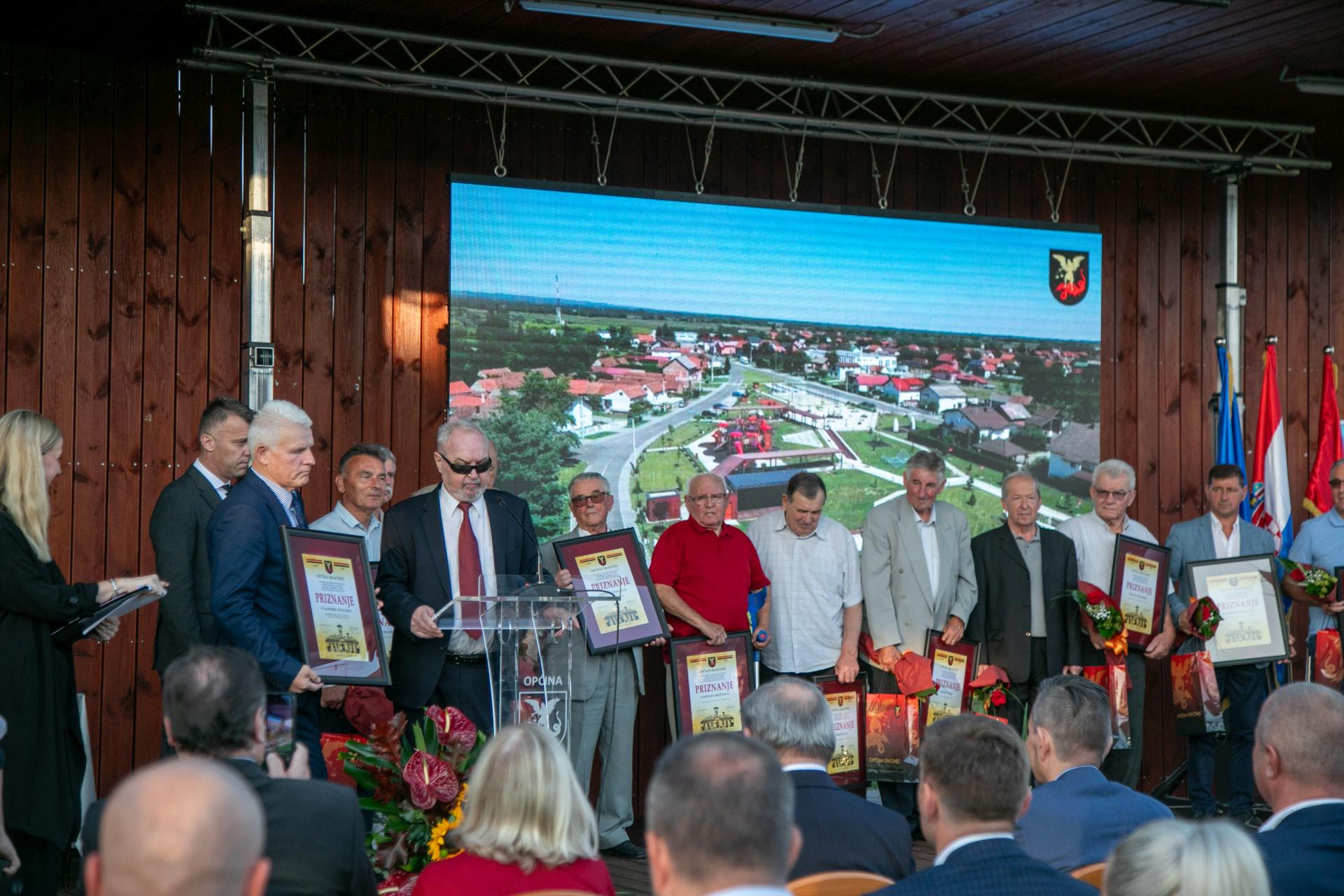 Image 5852193 (auto)