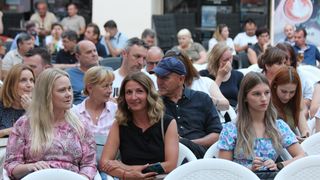 Image 5423316 (auto) Image 5423316 (auto)