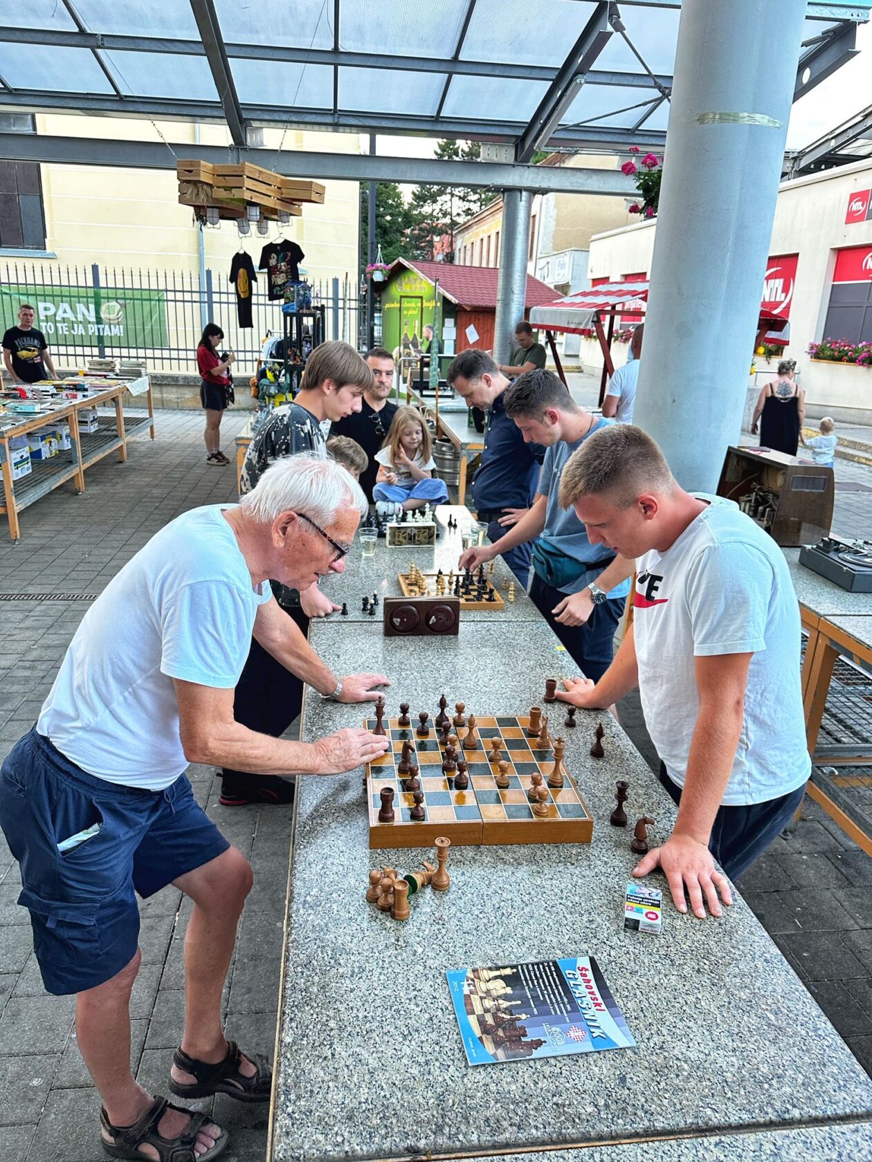 da8fe5a0-2c12-4328-b3f4-360b1415f365