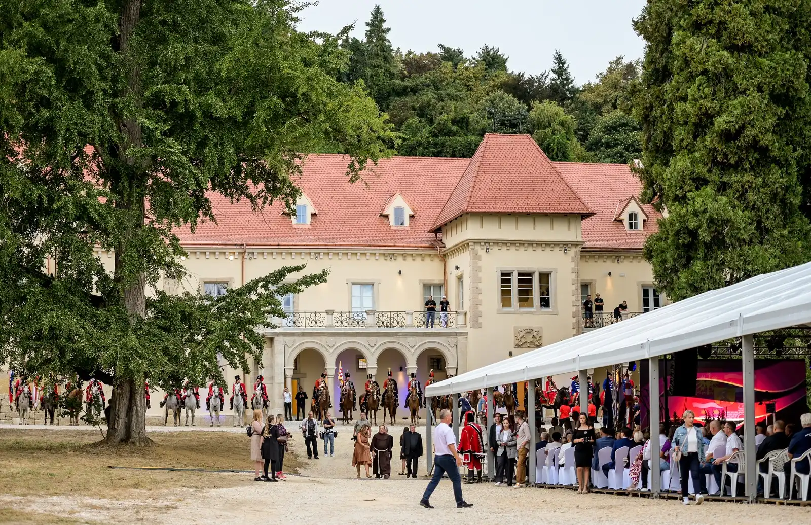 dan_zupanije_dvorac_opeka_husari_koncert_2024 (1)