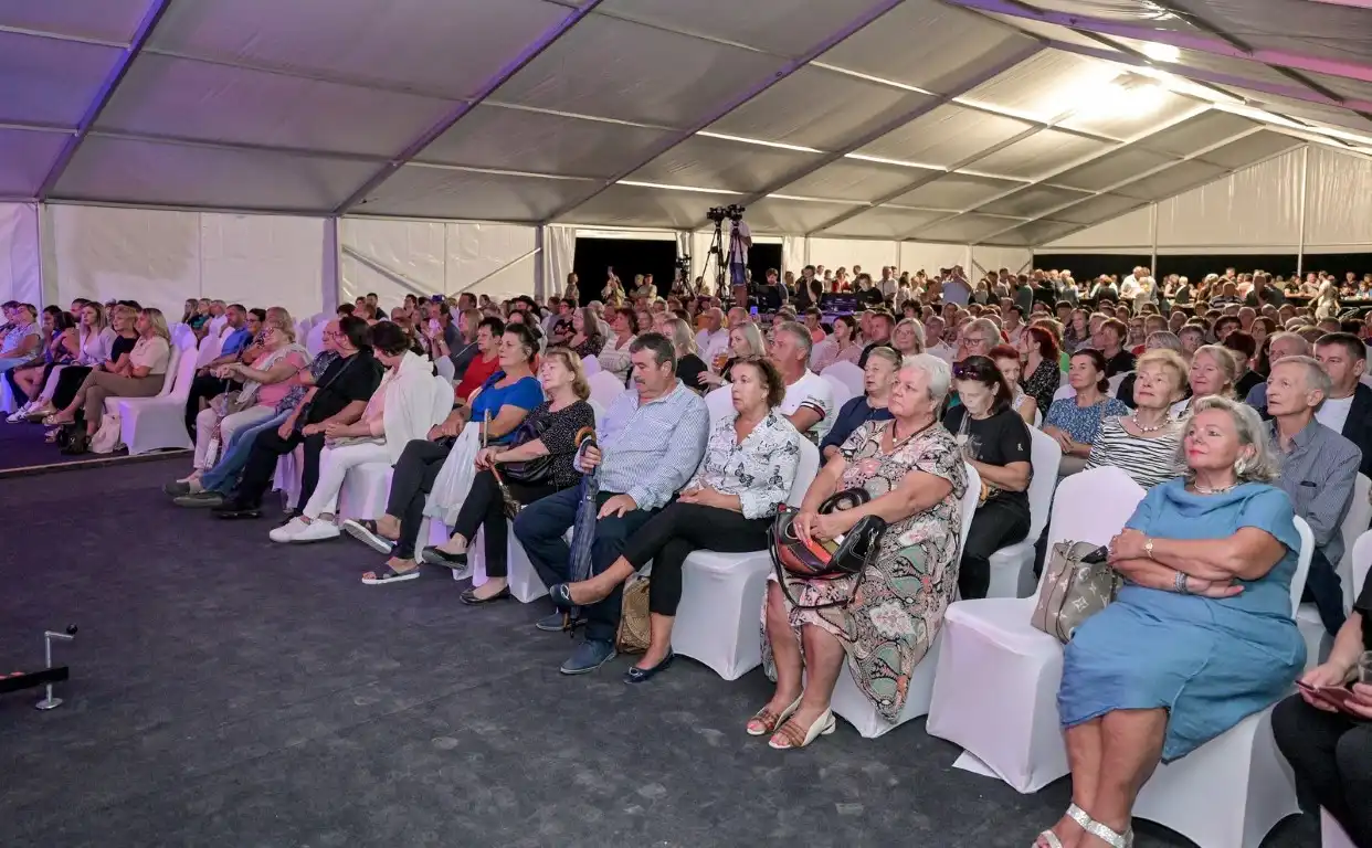 dan_zupanije_dvorac_opeka_husari_koncert_2024 (28)