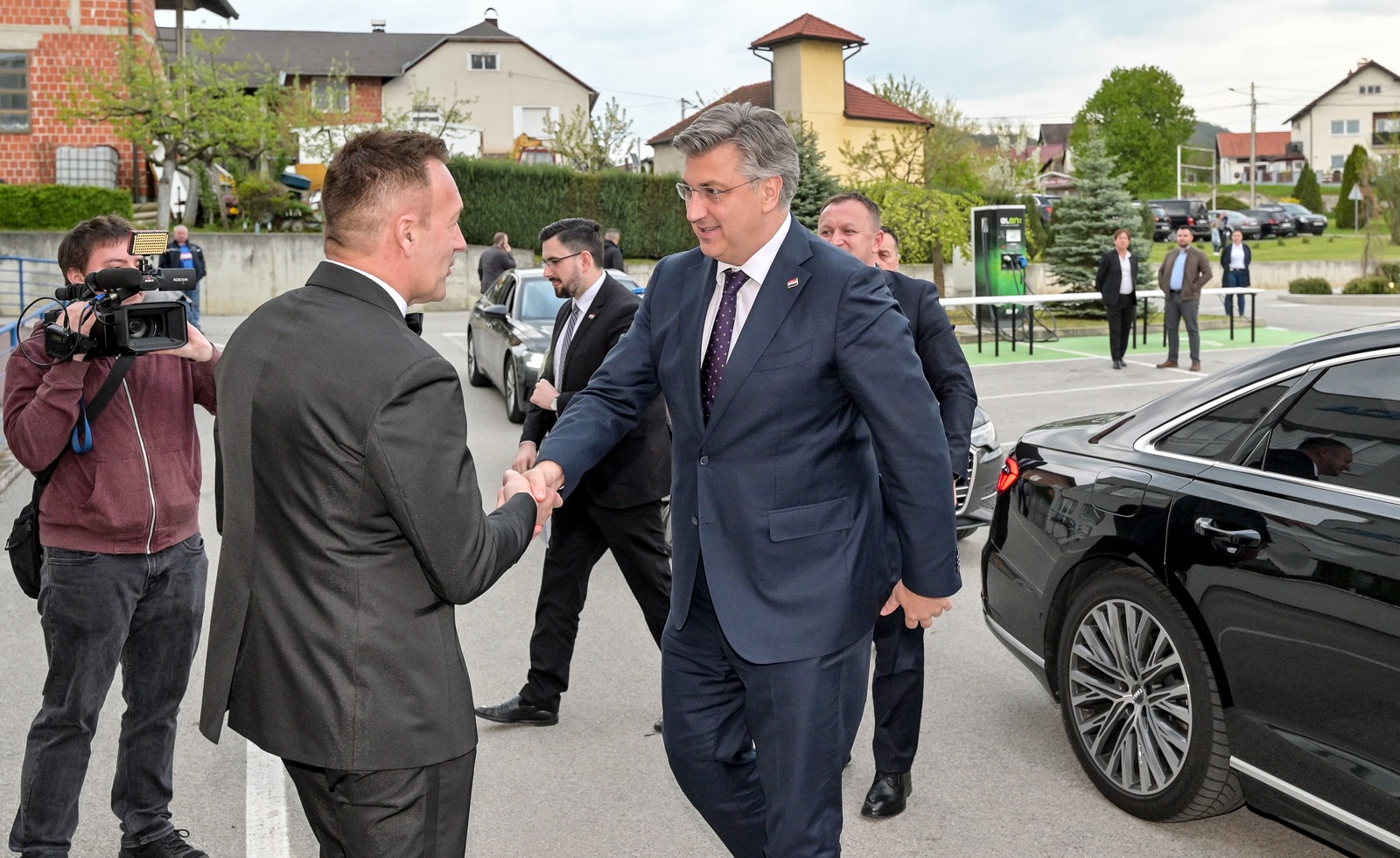 Općina Ljubešćica, Andrej Plenković, Nenad Horvatić