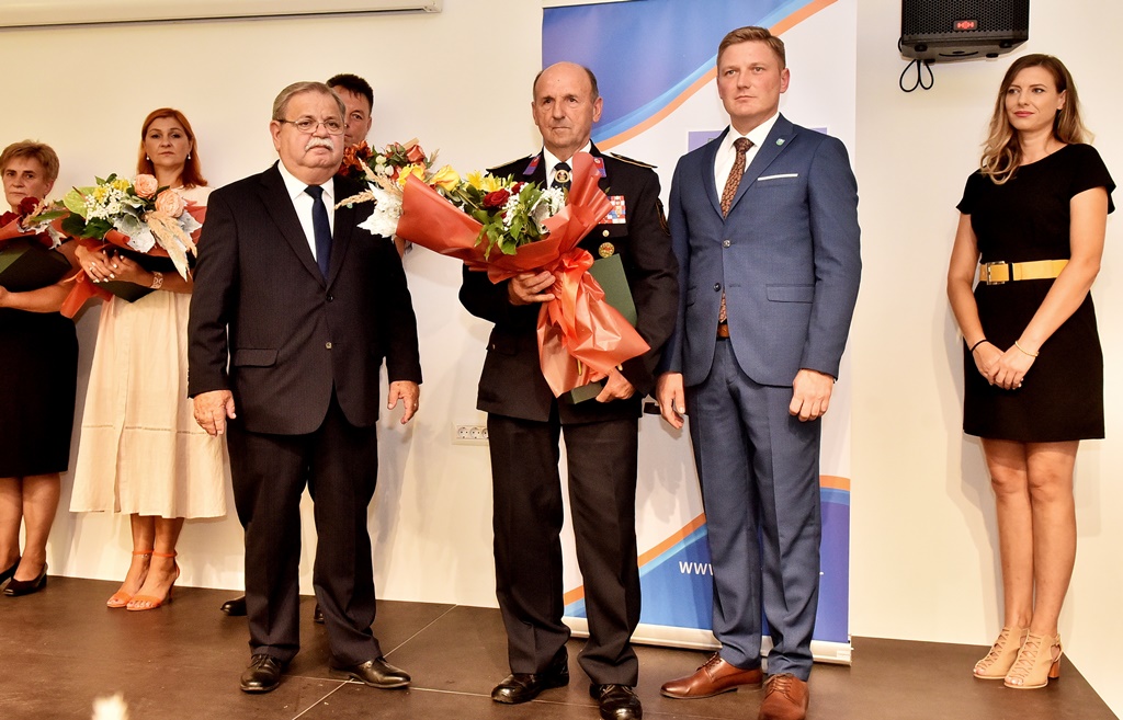 Image 5838033 (auto)