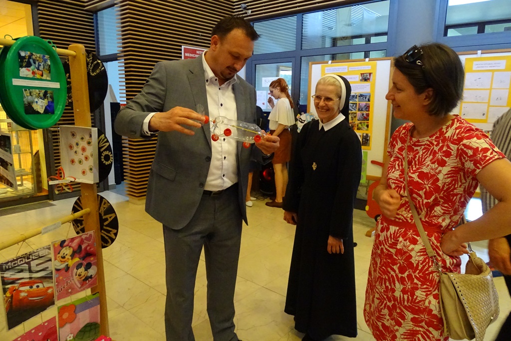 Image 3657747 (auto)